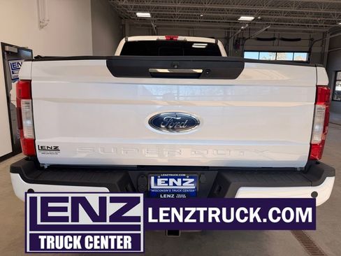 Used 2019 Ford F250 Lariat image 6