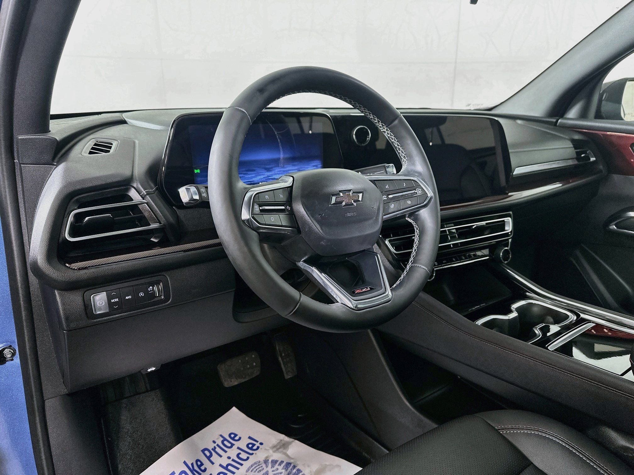 Used 2025 Chevrolet Traverse Z71 w/ Driver Confidence Package AWD/4WD image 9