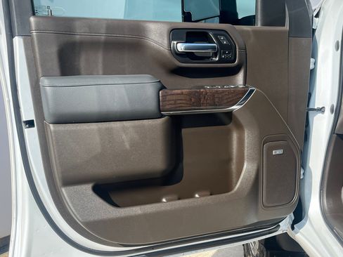 Used 2021 GMC Sierra 3500 Denali w/ Denali Ultimate Package image 23