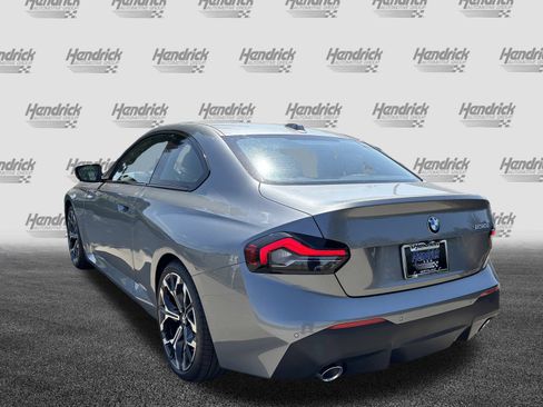 Used 2025 BMW 230i Coupe w/ Premium Package image 7
