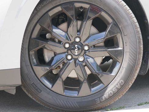 Certified 2022 Kia Carnival SX Prestige FWD image 2