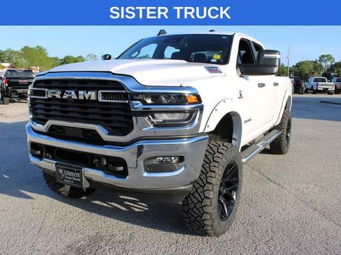 Used 2024 RAM 2500 Big Horn AWD/4WD image 3