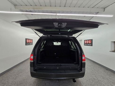 Used 2016 Lincoln Navigator L Reserve RWD image 17