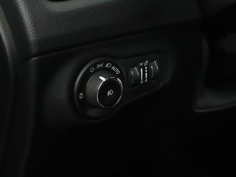 Certified 2019 Jeep Compass Limited w/ Safety & Security Group image 8