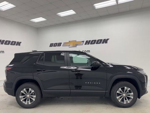 New 2026 Chevrolet Equinox LT w/ Convenience Package II image 4