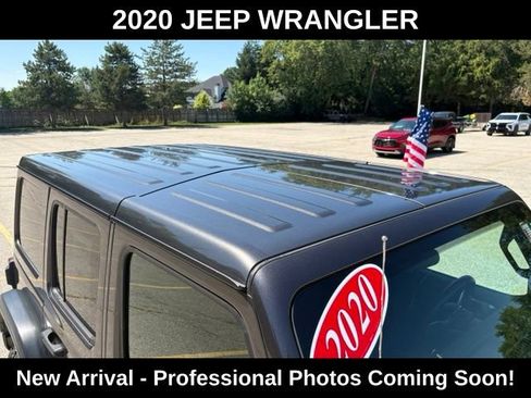 Used 2020 Jeep Wrangler Unlimited Rubicon w/ LED Lighting Group AWD/4WD image 11