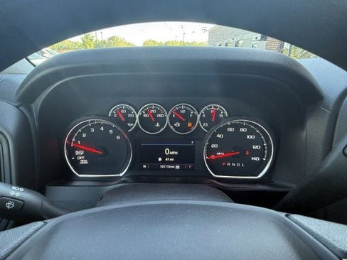 Used 2021 Chevrolet Silverado 1500 W/T w/ WT Value Package AWD/4WD image 21