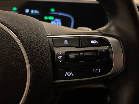 Certified 2024 Kia Sportage EX AWD/4WD image 17