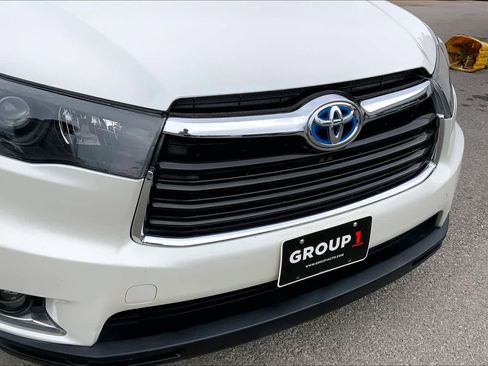 Used 2015 Toyota Highlander Limited image 29