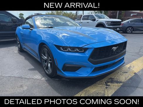 Used 2025 Ford Mustang Premium RWD image 2