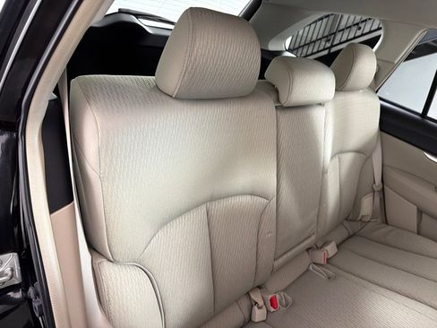 Used 2010 Subaru Outback 2.5i Premium image 20