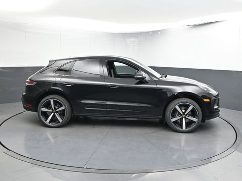 Certified 2025 Porsche Macan image 26