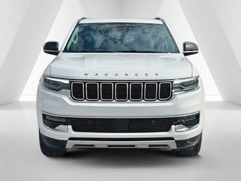 Used 2024 Jeep Wagoneer Series II w/ Flexible Seating Group AWD/4WD image 2