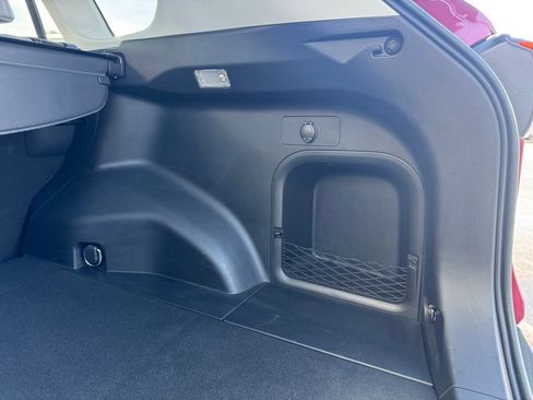 Used 2020 Toyota RAV4 Limited image 35