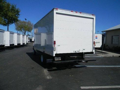 Used 2014 Ford E-350 and Econoline 350 Super Duty RWD image 5