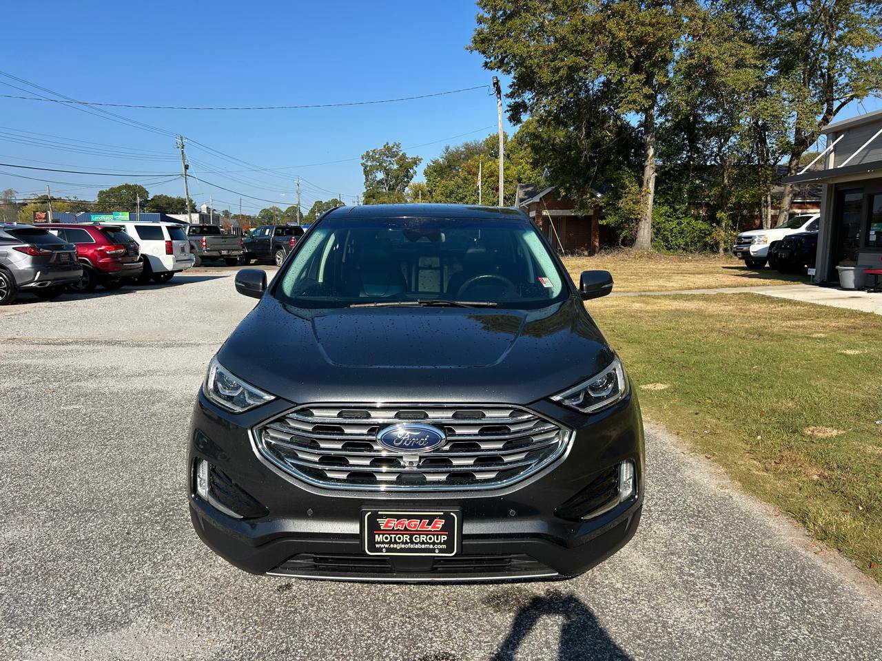Used 2019 Ford Edge Titanium w/ Equipment Group 301A FWD image 2