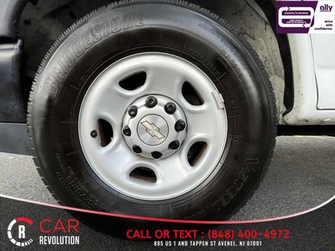 Used 2019 Chevrolet Express 2500 Extended w/ Enhanced Convenience Package image 15