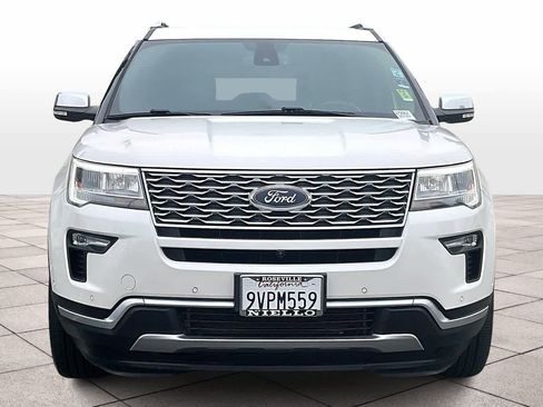 Used 2019 Ford Explorer Platinum image 3