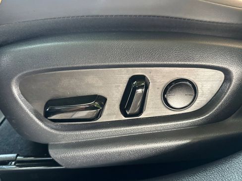 Used 2025 Lexus ES 300h w/ Premium Package image 14