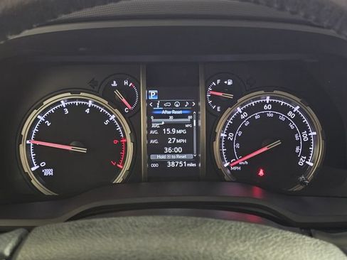 Used 2023 Toyota 4Runner TRD Off-Road Premium w/ Off Road Premium Plus Package AWD/4WD image 29
