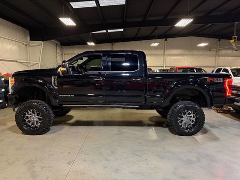 Used 2019 Ford F250 Platinum w/ Platinum Ultimate Package image 7