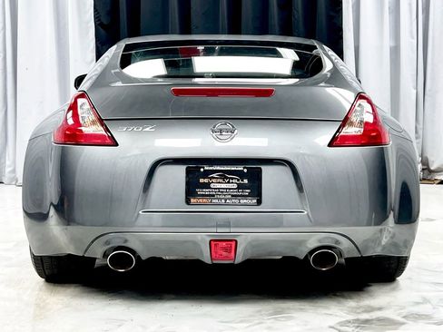 Used 2017 Nissan 370Z Touring image 7