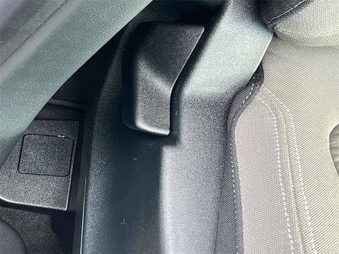 Used 2020 Ford Escape SE image 20