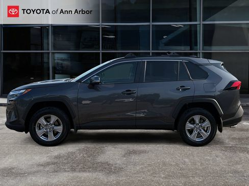 Used 2025 Toyota RAV4 XLE AWD/4WD image 8