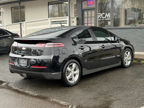 Used 2014 Chevrolet Volt Premium w/ Premium Trim Package FWD image 5