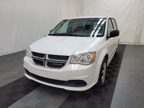 Used 2016 Dodge Grand Caravan SE w/ Quick Order Package 29E SE FWD image 15
