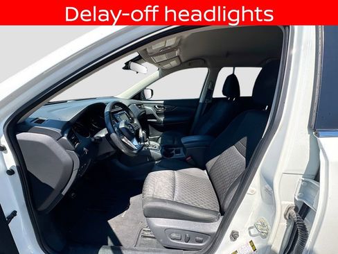Used 2019 Nissan Rogue SV FWD image 19