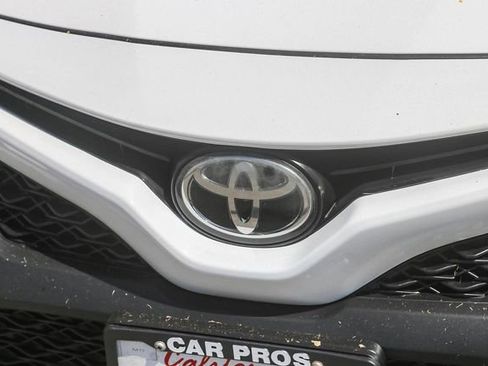 Used 2018 Toyota Camry SE w/ Moonroof Package FWD image 7