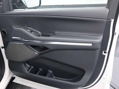 New 2025 Lincoln Navigator Reserve image 6