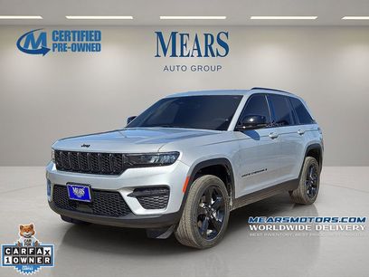 Used 2023 Jeep Grand Cherokee Altitude