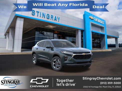 New 2026 Chevrolet Trax LT w/ Driver Confidence Package FWD image 1