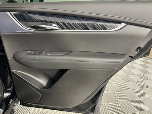 Used 2024 Cadillac XT6 Premium Luxury w/ LPO, Floor Liner Package AWD/4WD image 30