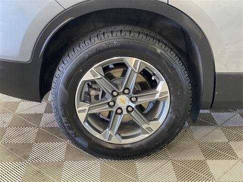 Certified 2024 Chevrolet Blazer LT w/ Convenience Package image 38