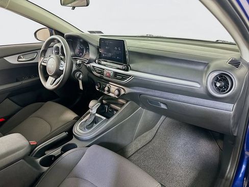 Used 2024 Kia Forte LXS w/ LXS Technology Package FWD image 31