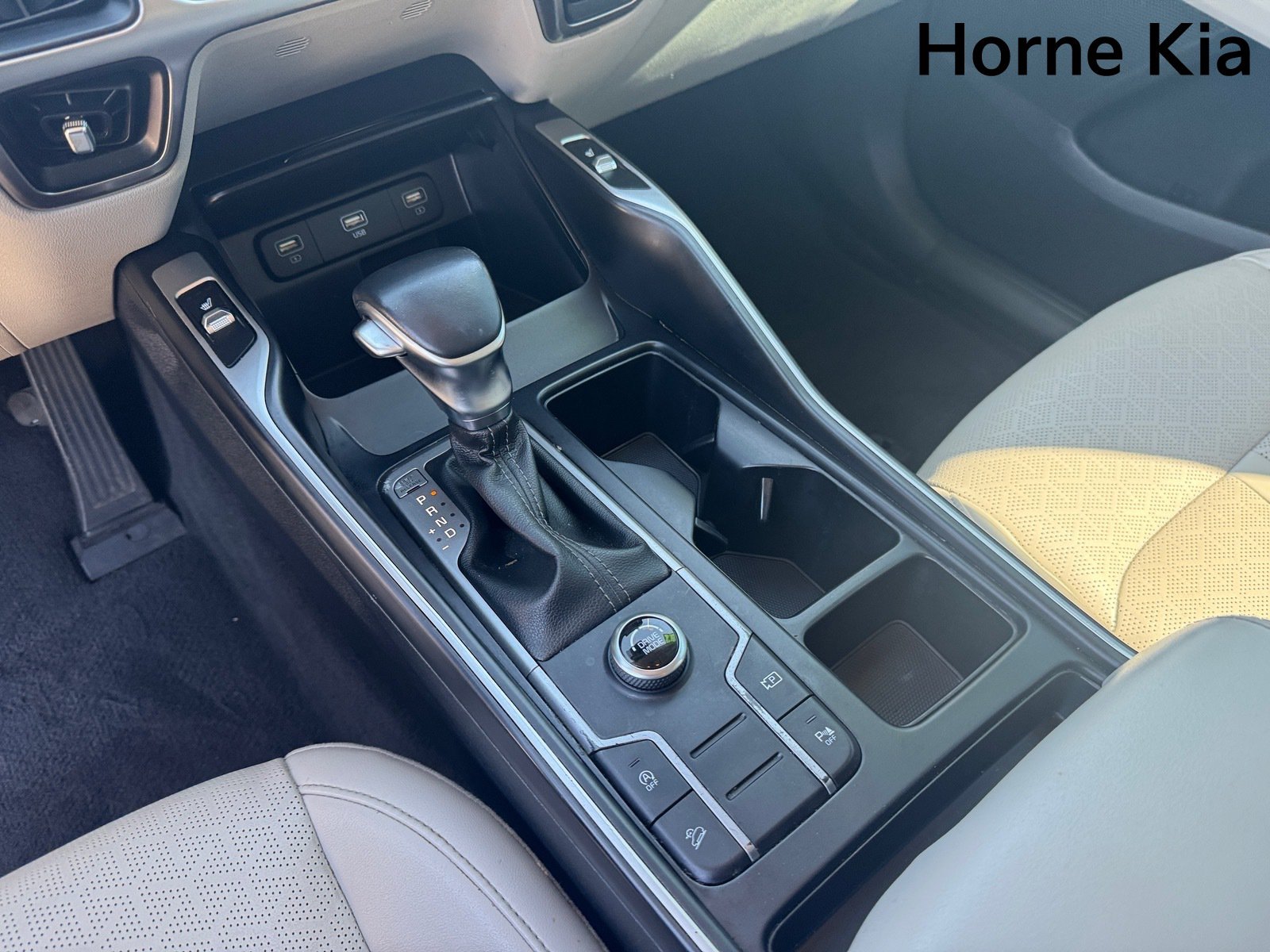 Certified 2022 Kia Sorento S FWD image 24