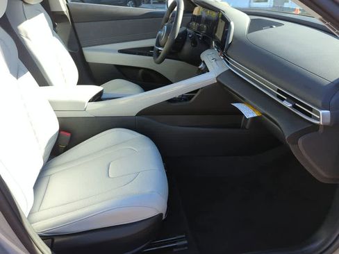 New 2026 Hyundai Elantra Limited FWD image 23