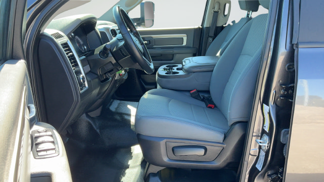 Used 2017 RAM 3500 SLT w/ Luxury Group AWD/4WD image 19
