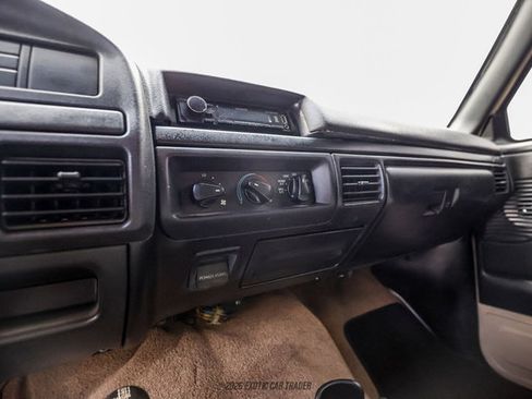 Used 1993 Ford F150 XL AWD/4WD image 48