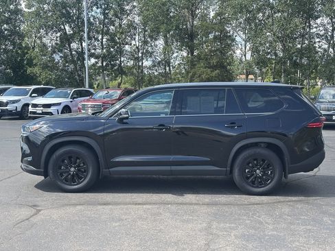 Used 2025 Toyota Grand Highlander AWD image 9
