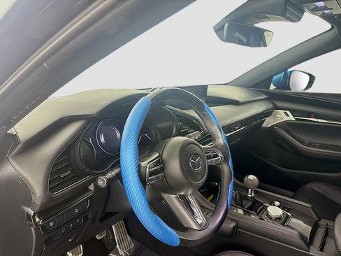 Used 2020 MAZDA MAZDA3 Hatchback w/ Premium Package image 23