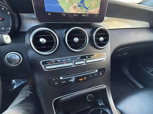 Used 2019 Mercedes-Benz GLC 300 4MATIC Coupe image 17