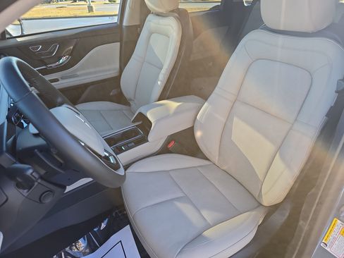 New 2026 Lincoln Corsair Reserve image 14