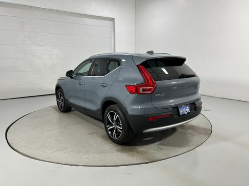 Used 2023 Volvo XC40 B5 Plus AWD/4WD image 22