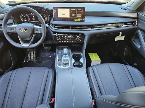 New 2026 INFINITI QX60 Luxe w/ Family Package image 10