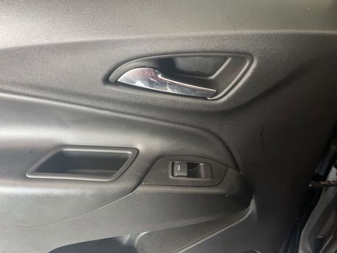 Used 2022 Chevrolet Equinox LT AWD/4WD image 57