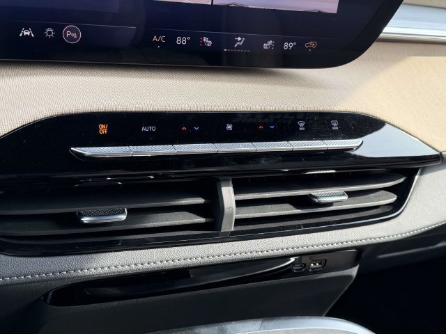 Used 2026 Buick Enclave Preferred w/ Super Cruise Package FWD image 26